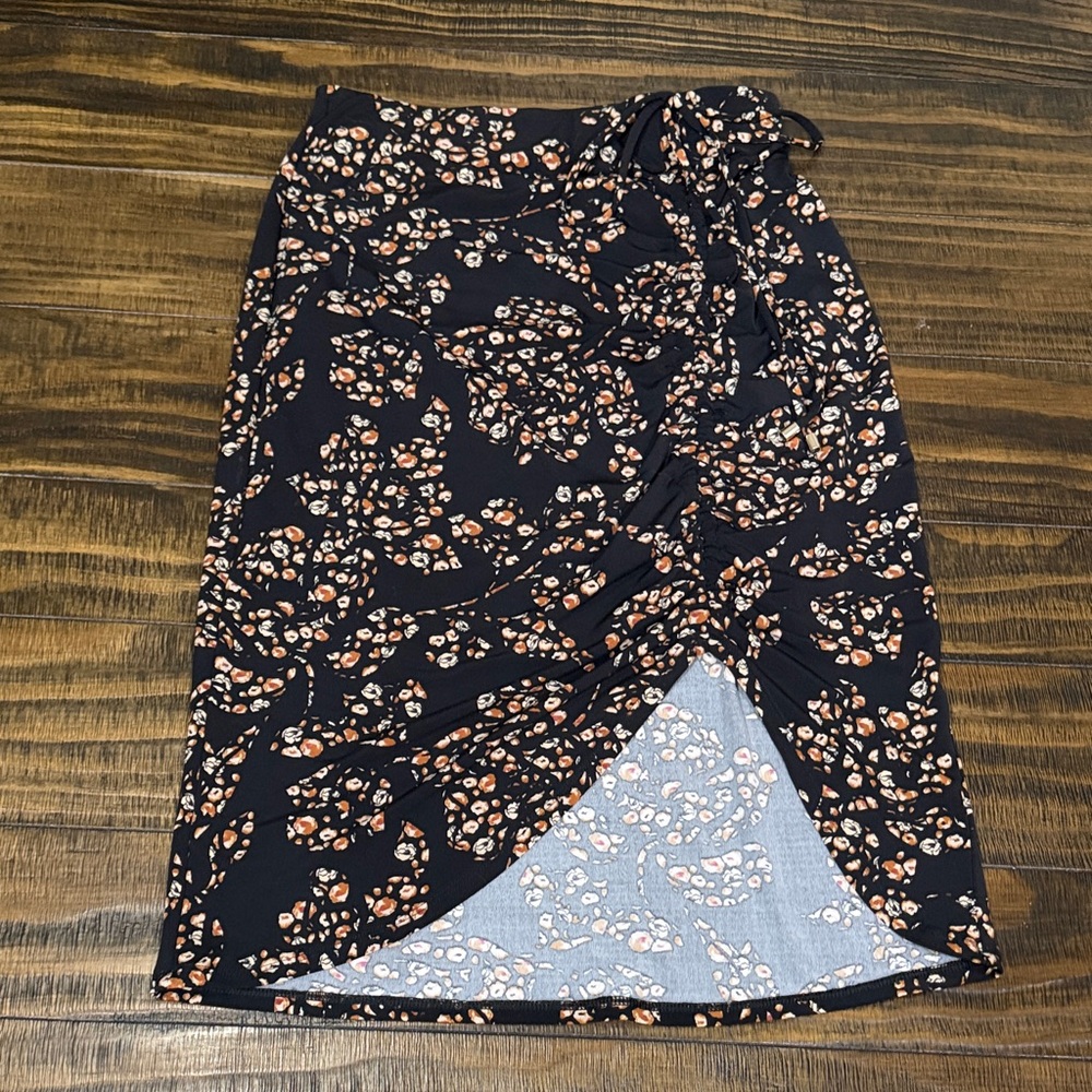 WHBM Black Floral Pencil Midi Skirt